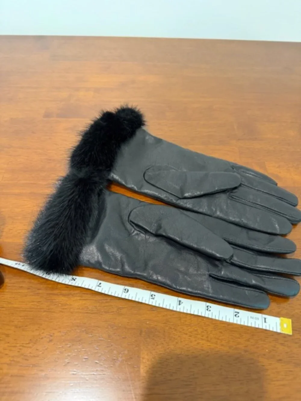 Leather Cashmere Lining Women’s Gloves Used.